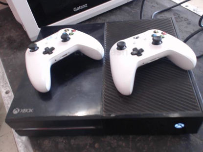 Foto de (sm) Xbox One 2 Controles 1540 - Publicado el: 13 Nov 2023