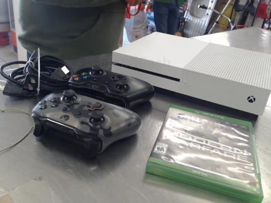 Foto de (sb) Microsoft Xbox One S - Publicado el: 18 Ene 2025