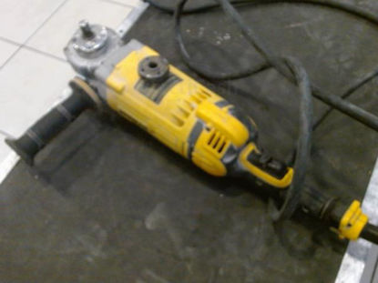 Foto de (sf) Dewalt  Dwe4557-B3 - Publicado el: 04 Jul 2025
