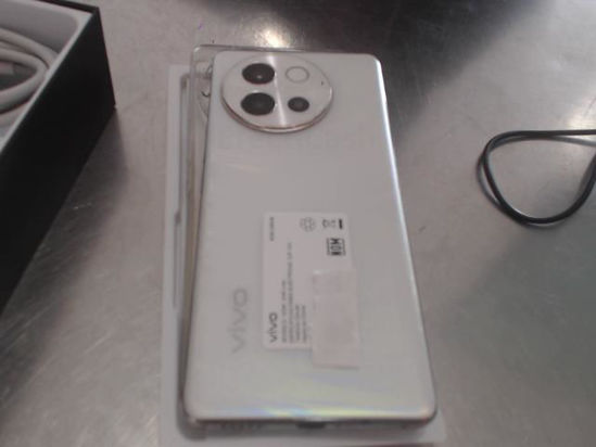Foto de (sm) Vivo V40 Lite - Publicado el: 08 Jul 2025