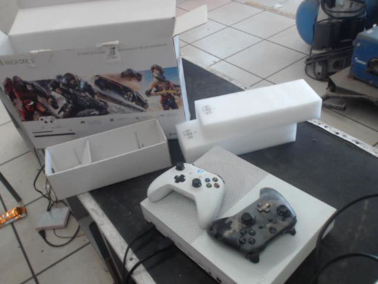 Foto de (sb) Microsoft  Xbox One S - Publicado el: 13 Jul 2025